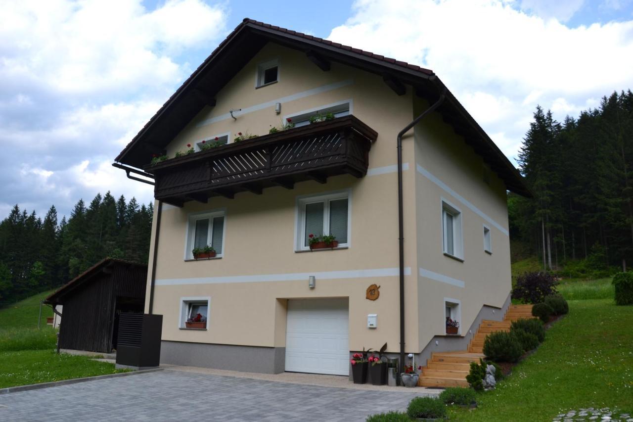 Apartma Ob Potoku Luče Esterno foto